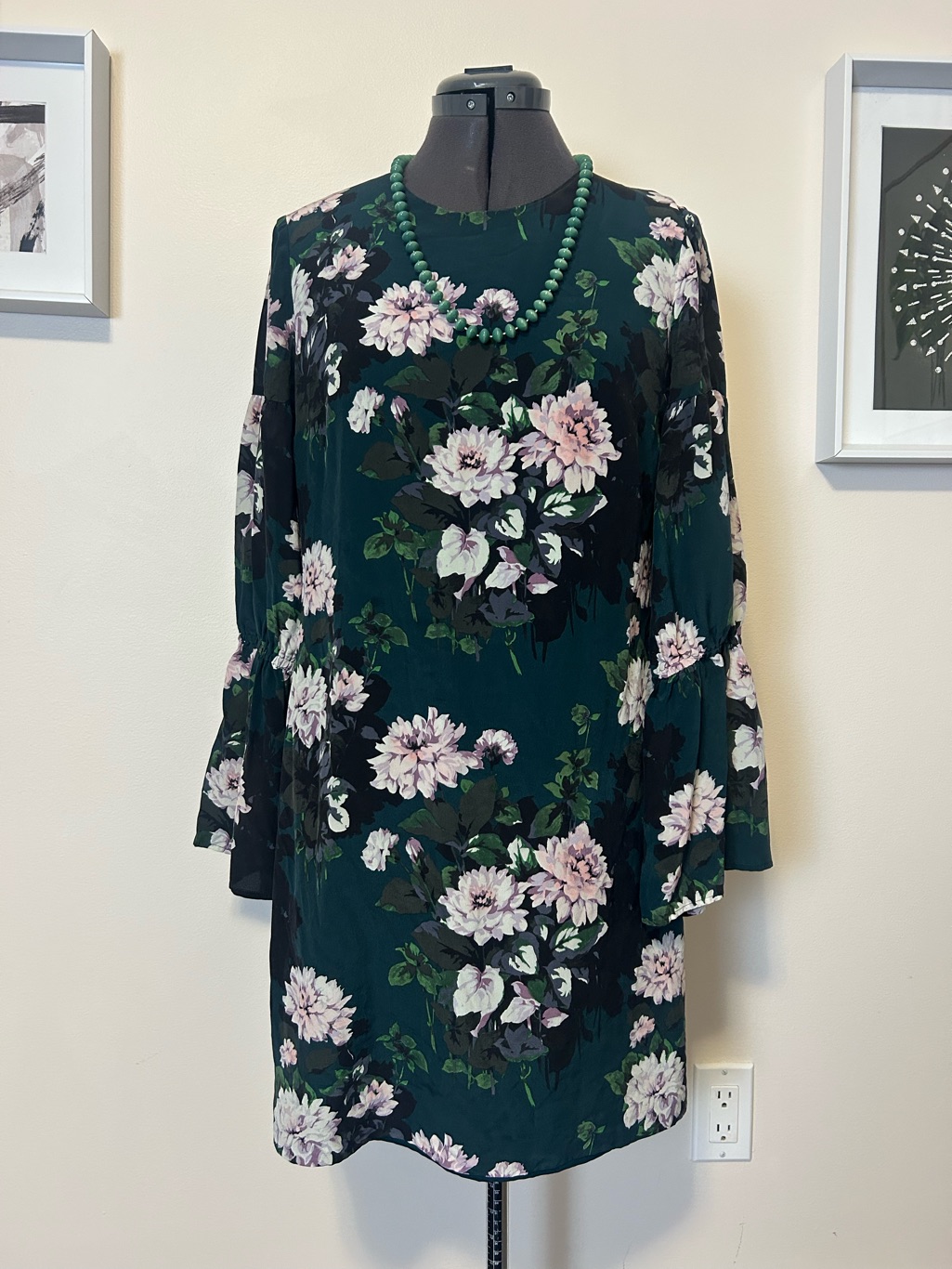 Club Monaco Bell Sleeve Floral Shift Dress Size 6